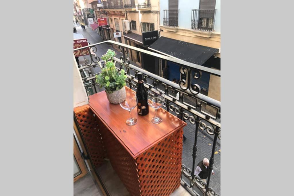 Apartamento De Diseno Centrico A 5 Min De Playa Alicante Eksteriør bilde