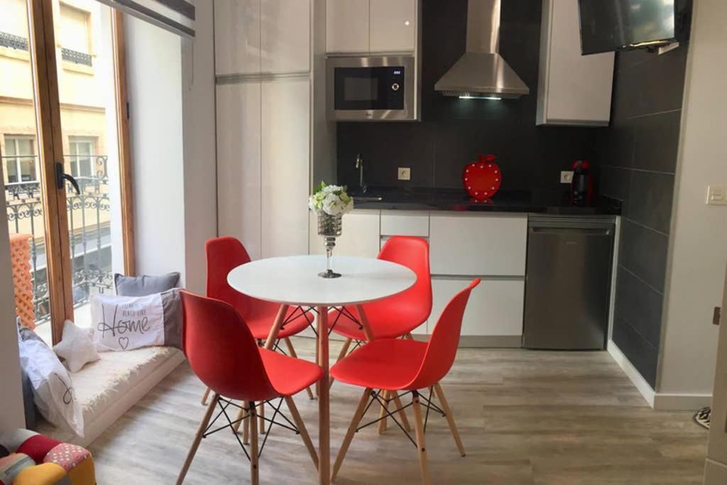 Apartamento De Diseno Centrico A 5 Min De Playa Alicante Eksteriør bilde
